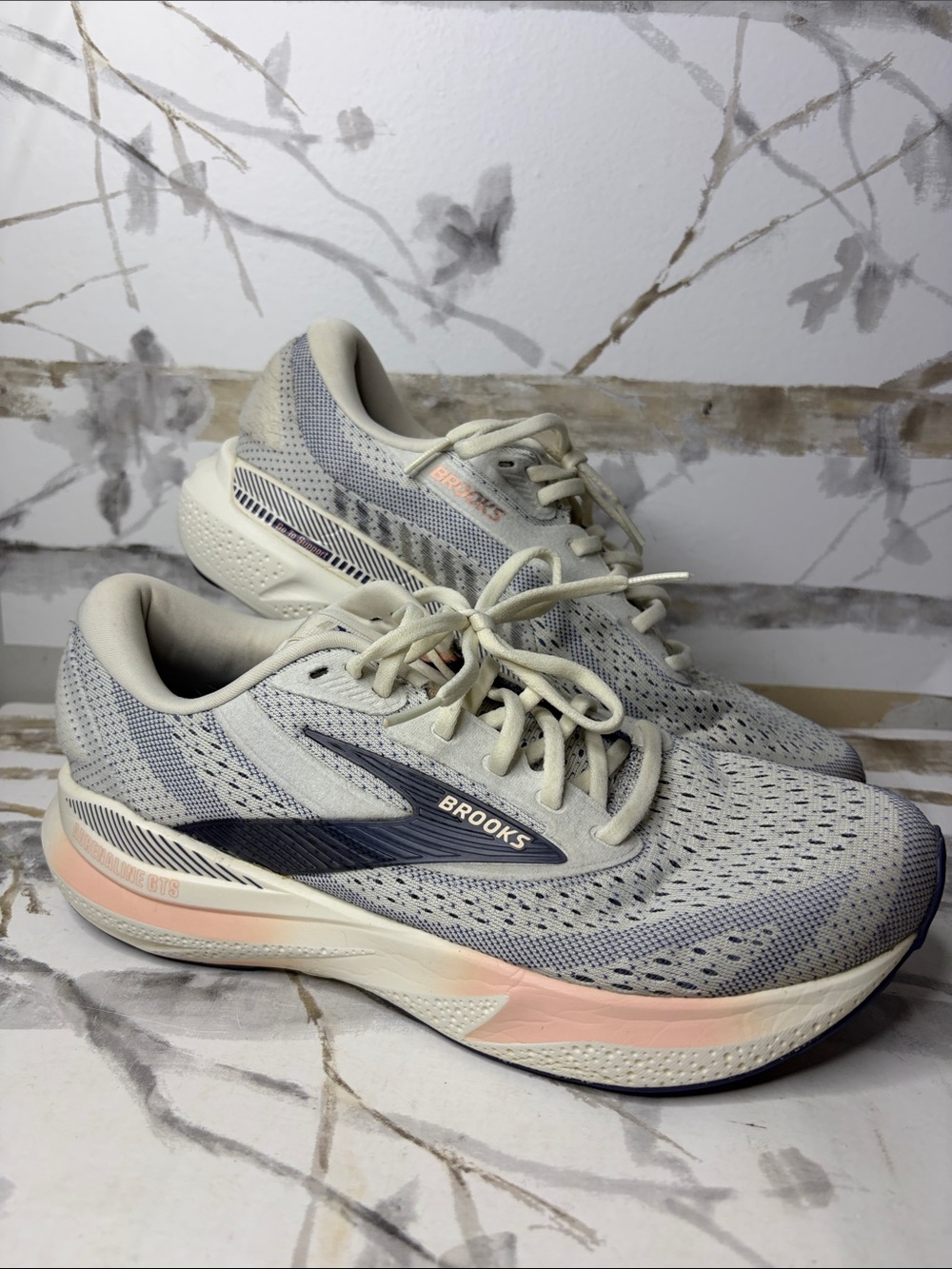 Brooks Adrenaline 24